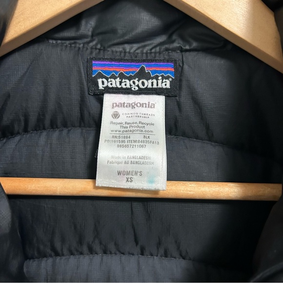 Patagonia Women's Down Sweater - Picture 5 of 6